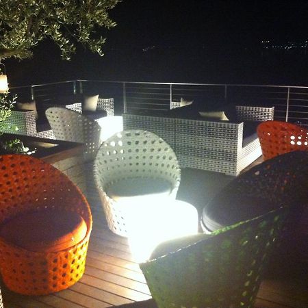 Veranda Beach Apartment Pianello Del Lario Esterno foto