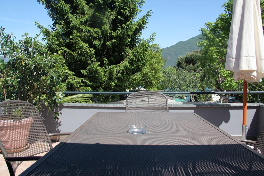 Veranda Beach Apartment Pianello Del Lario Camera foto