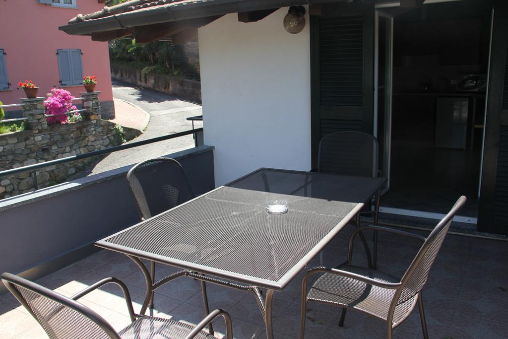Veranda Beach Apartment Pianello Del Lario Camera foto
