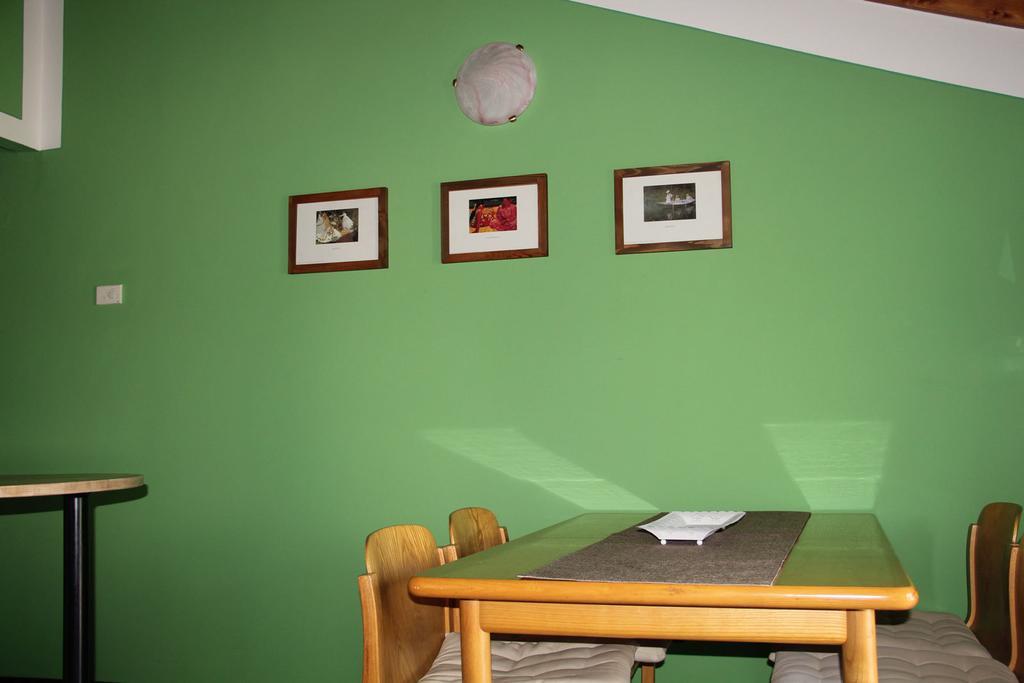 Veranda Beach Apartment Pianello Del Lario Camera foto