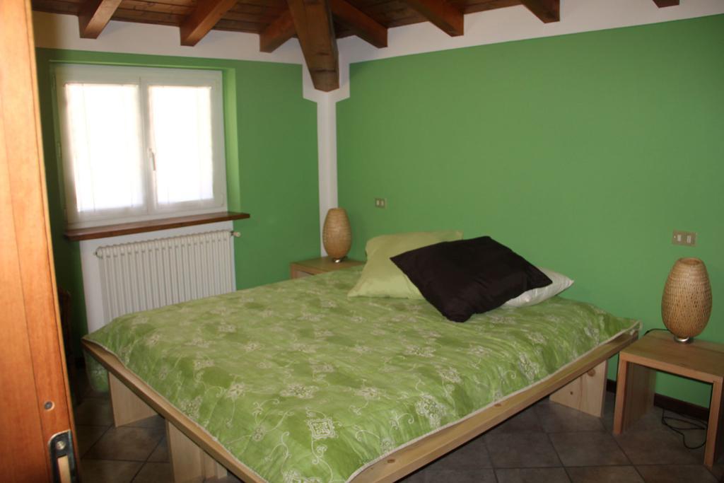 Veranda Beach Apartment Pianello Del Lario Camera foto