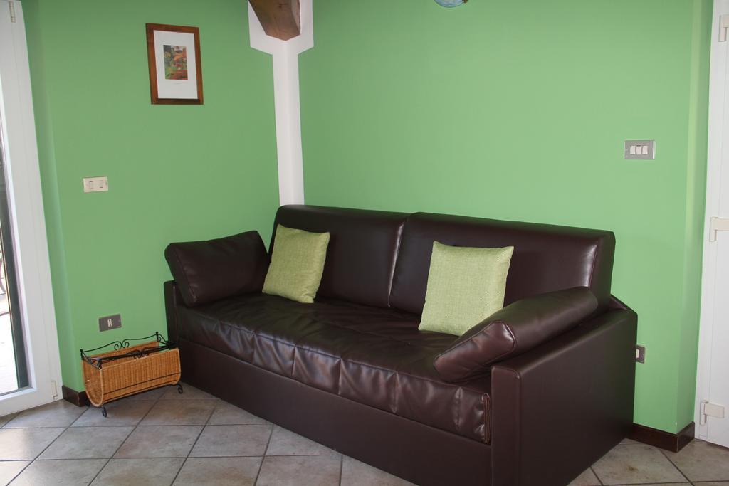 Veranda Beach Apartment Pianello Del Lario Camera foto