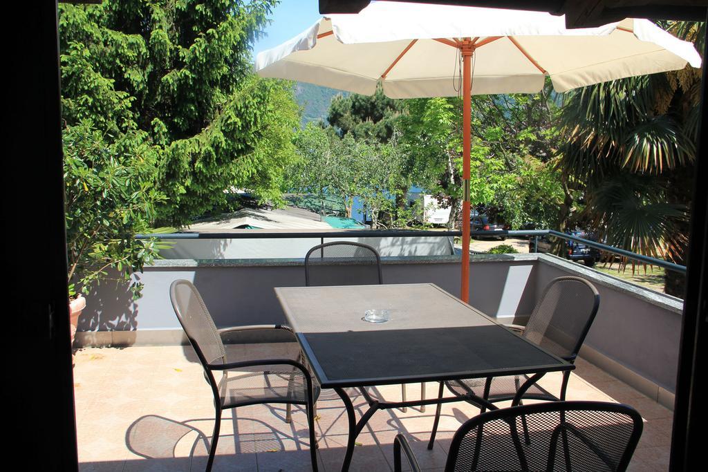 Veranda Beach Apartment Pianello Del Lario Camera foto