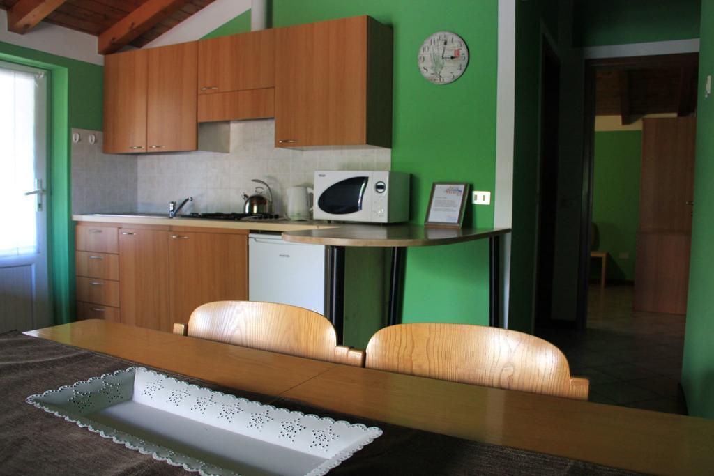 Veranda Beach Apartment Pianello Del Lario Camera foto
