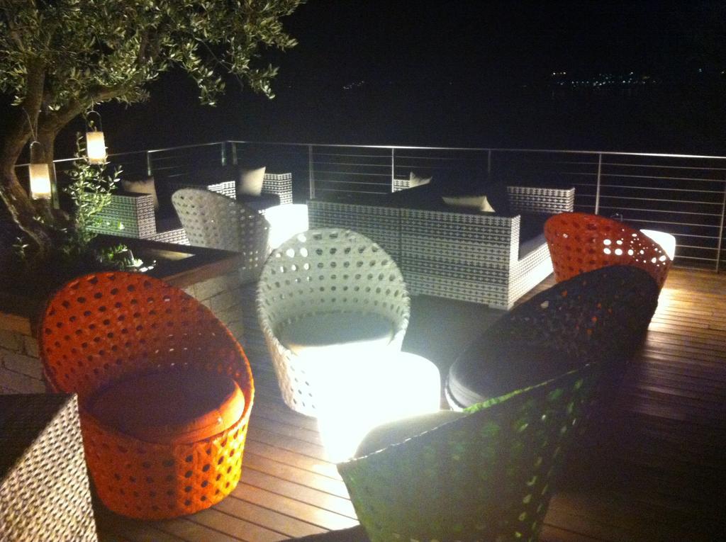 Veranda Beach Apartment Pianello Del Lario Esterno foto